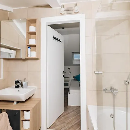 Marghareta Apartment